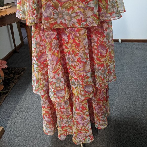 3 LAYER SPAGHETTI RUFFLED LONG DRESS SIZE 10 - Picture 5 of 7